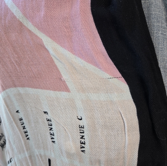KATE SPADE NEW YORK MANHATTAN MAP OBLONG SCARF PINK & BLACK WOMEN OS *FLAWED* - Picture 6 of 16